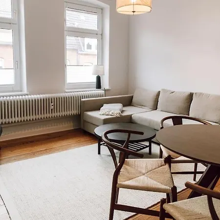 Apartment Zentral Und Frisch Eingerichtet: 2 Zi. 24h Checkin *