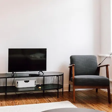 Zentral Und Frisch Eingerichtet: 2 Zi. 24h Checkin Apartment *