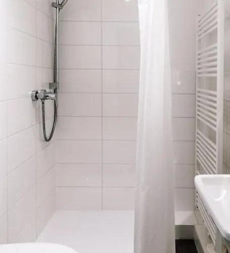 Zentral Und Frisch Eingerichtet: 2 Zi. 24h Checkin * Kiel